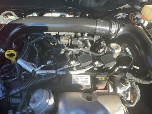 Used 2019 Ford EcoSport Titanium image 12