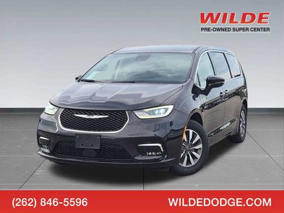 Used 2024 Chrysler Pacifica Limited