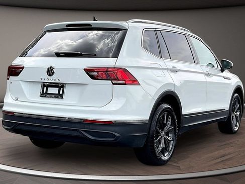 Used 2024 Volkswagen Tiguan SE FWD image 7