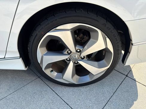 Used 2018 Honda Accord Touring image 20