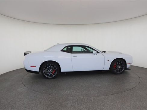 Used 2022 Dodge Challenger R/T Scat Pack w/ Plus Package image 22