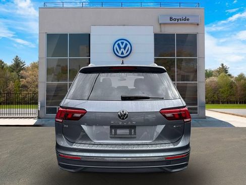Certified 2024 Volkswagen Tiguan SE w/ Panoramic Sunroof Package AWD/4WD image 7