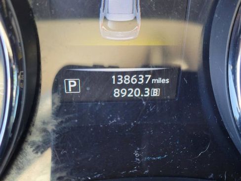 Used 2016 Nissan Rogue SV w/ SV Family Package FWD image 32