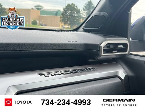 Used 2025 Toyota Tacoma SR5 AWD/4WD image 19