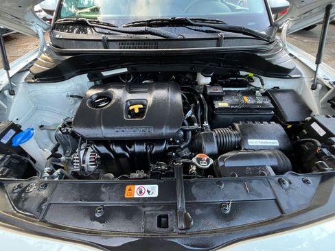 Used 2025 Kia Soul LX w/ LX Technology Package image 32