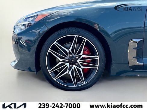 Certified 2022 Kia Stinger GT1 image 41