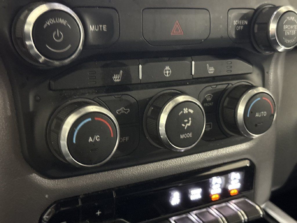 Used 2019 RAM 1500 Big Horn AWD/4WD image 16