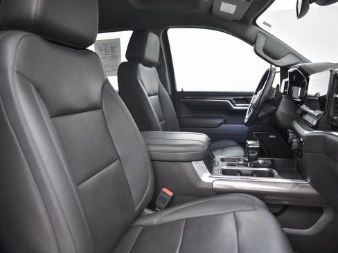 Used 2023 Chevrolet Silverado 1500 LTZ AWD/4WD image 15