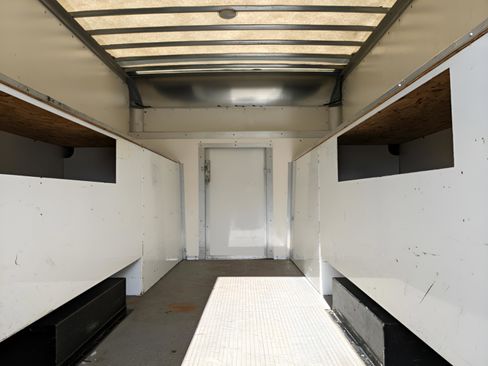 Used 2022 GMC Savana 3500 w/ Power Convenience Package image 30