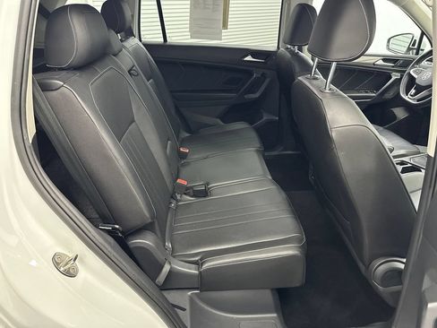 Used 2023 Volkswagen Tiguan SE FWD image 16