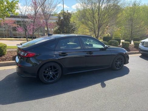 Used 2023 Honda Civic Sport image 4