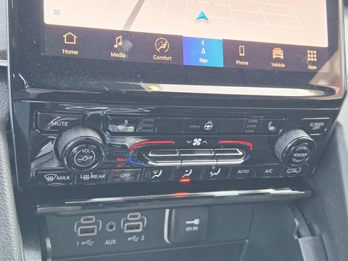 New 2025 Jeep Grand Cherokee Limited w/ Black Appearance Package image 23