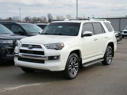 Used 2022 Toyota 4Runner Limited image 9