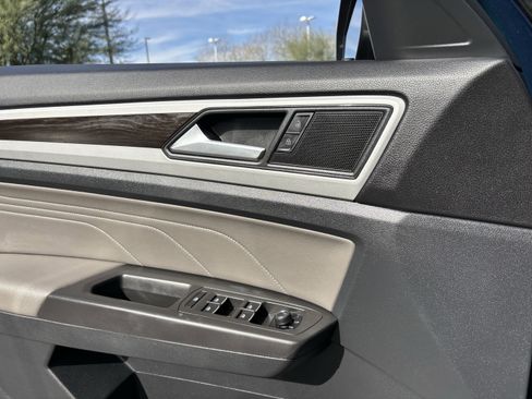 Certified 2022 Volkswagen Atlas SE w/ Panoramic Sunroof Package image 20