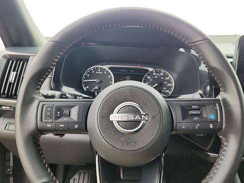 Used 2025 Nissan Pathfinder Rock Creek image 12
