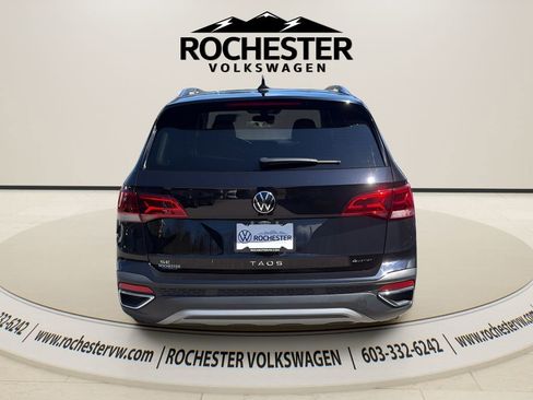 Used 2023 Volkswagen Taos SE AWD/4WD image 6