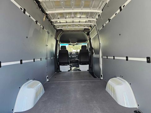 Used 2026 Mercedes-Benz Sprinter 2500 image 18