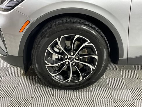 Used 2025 Lincoln Nautilus Premier image 29