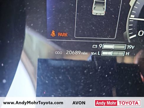 Used 2024 Toyota Tundra Limited w/ TRD Off-Road Package AWD/4WD image 20