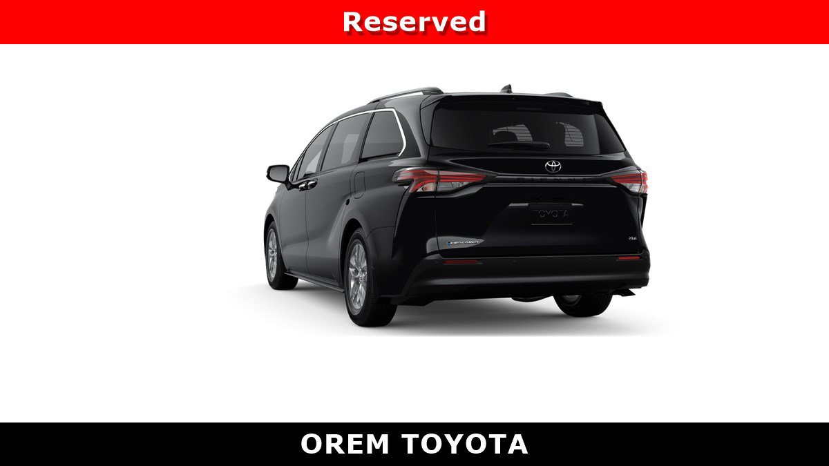 New 2026 Toyota Sienna XLE AWD/4WD image 7