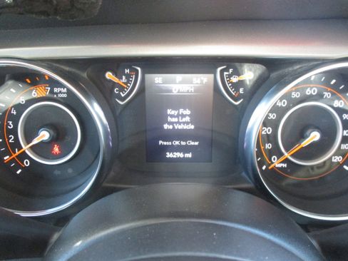 Used 2021 Jeep Wrangler Sport AWD/4WD image 16