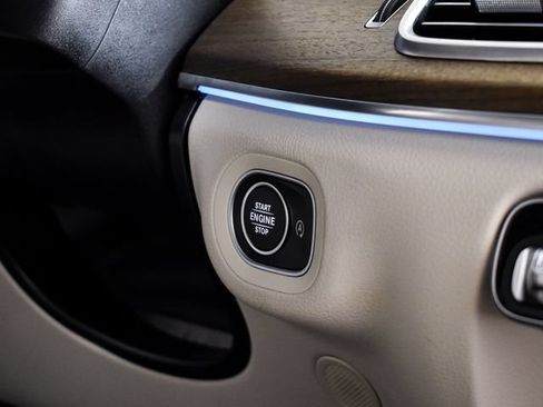 Certified 2025 Mercedes-Benz GLS 450 4MATIC image 34