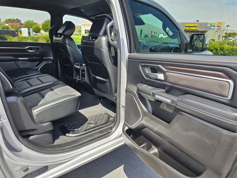 Used 2025 RAM 1500 Laramie image 28