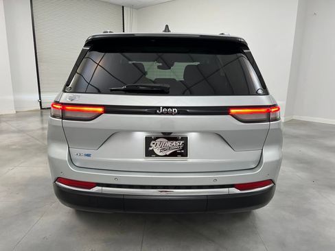 Used 2023 Jeep Grand Cherokee 4WD 4xe image 6