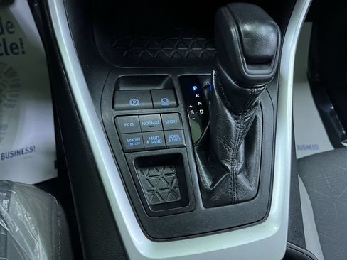 Used 2019 Toyota RAV4 XLE w/ Convenience Package AWD/4WD image 24