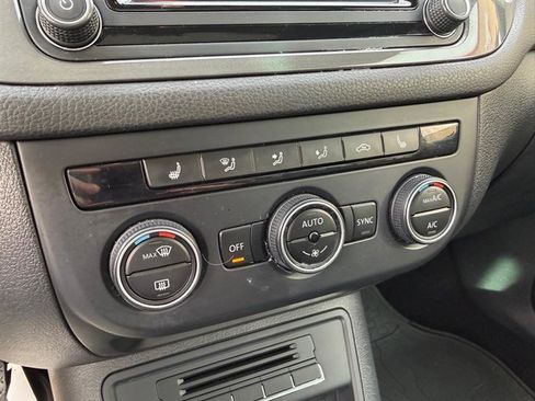 Used 2017 Volkswagen Tiguan Sport image 13