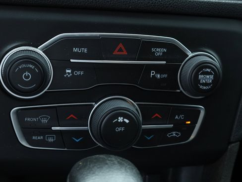 Used 2019 Dodge Charger Police image 7