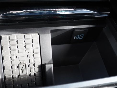 New 2026 Ford F350 Lariat w/ Black Appearance Package image 29