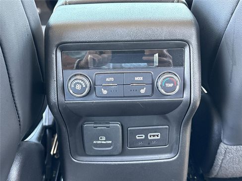 Used 2023 GMC Acadia Denali w/ Denali Ultimate Package AWD/4WD image 24