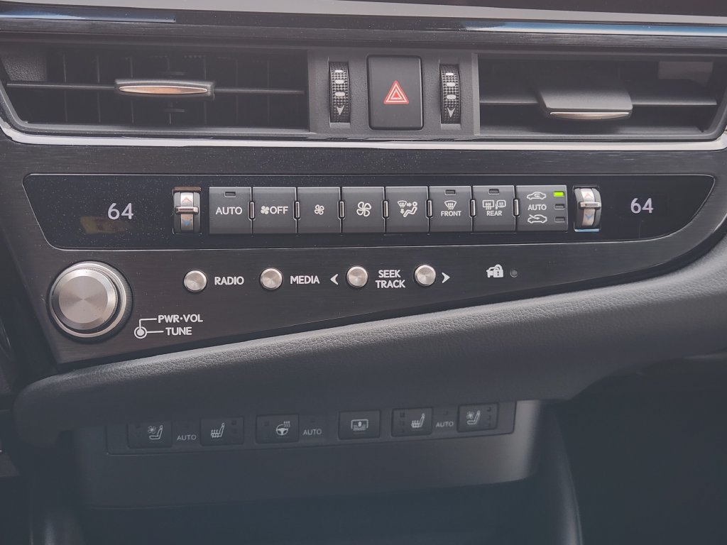 Used 2024 Lexus ES 350 Ultra Luxury FWD image 18