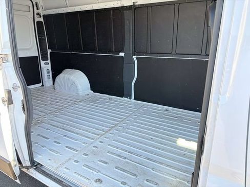 Used 2025 RAM ProMaster 2500 w/ Convenience Group FWD image 25