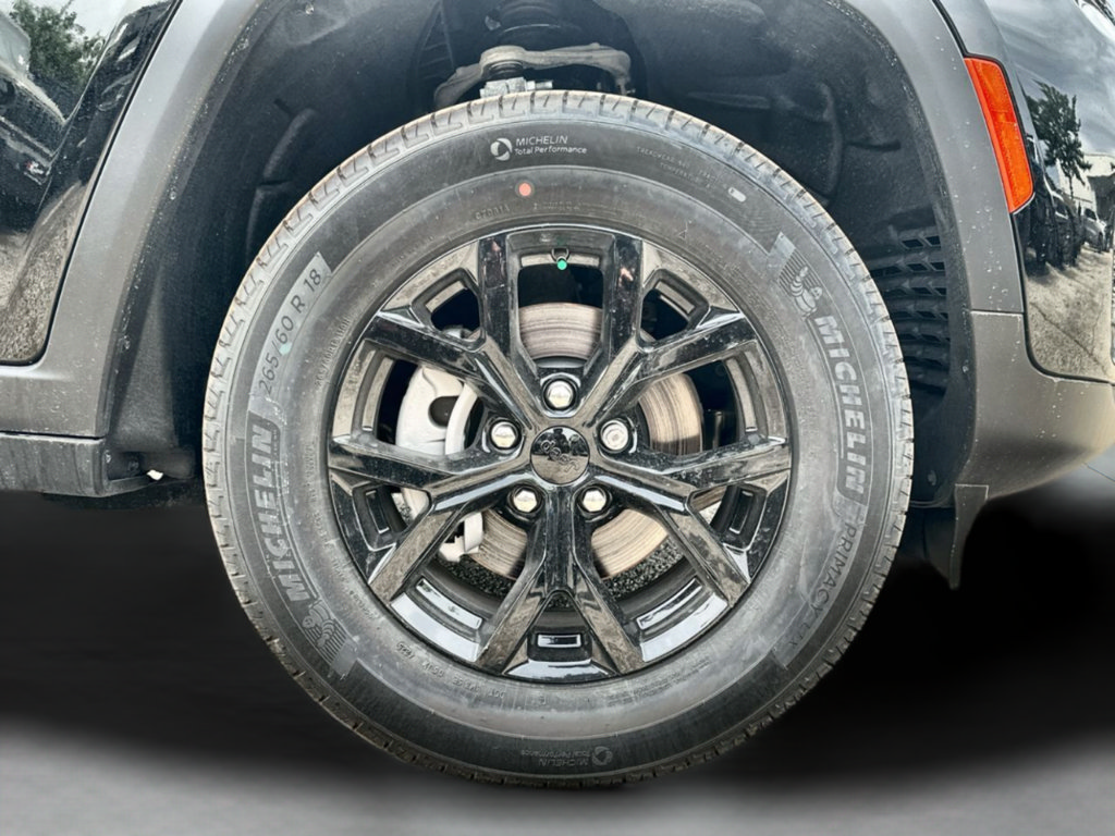 New 2025 Jeep Grand Cherokee Altitude RWD image 46