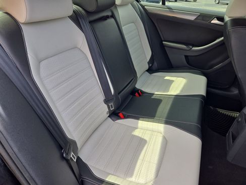 Used 2017 Volkswagen Jetta Sport FWD image 13