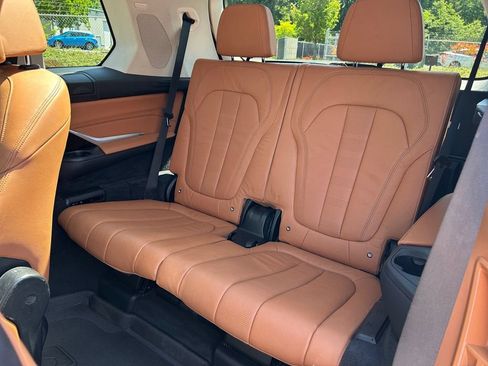 Used 2019 BMW X7 xDrive40i w/ Premium Package AWD/4WD image 32