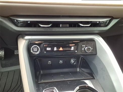 Used 2025 Audi Q5 Premium w/ Convenience Package image 16