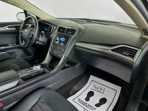 Used 2019 Ford Fusion SE image 33