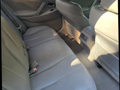 Used 2007 Toyota Camry LE FWD image 12