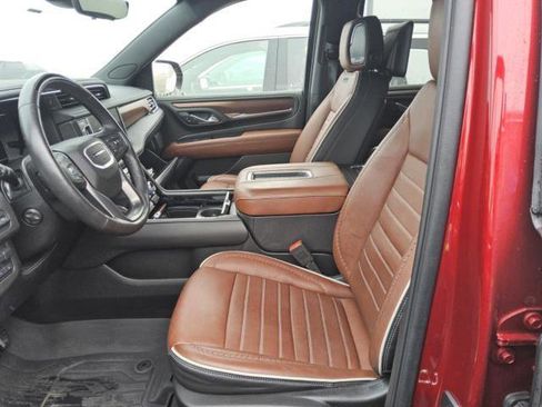 Used 2024 GMC Yukon XL Denali Ultimate image 7