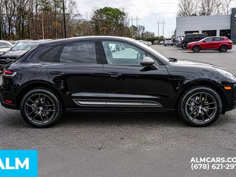 Used 2023 Porsche Macan Turbo image 9