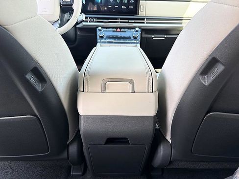 New 2026 Hyundai Santa Fe SE AWD/4WD image 7
