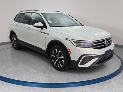 Certified 2022 Volkswagen Tiguan S image 3