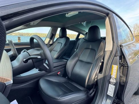 Used 2021 Tesla Model 3 Long Range image 11