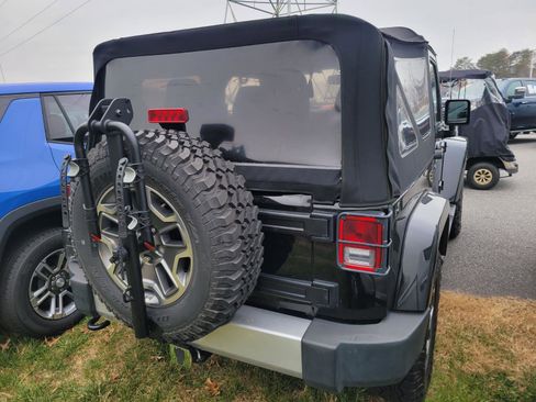 Used 2015 Jeep Wrangler Sahara w/ Connectivity Group image 6