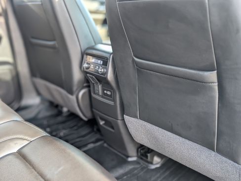 Used 2022 GMC Acadia SLT w/ LPO, Floor Liner Package image 46