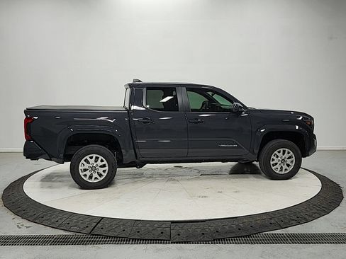 Used 2024 Toyota Tacoma SR5 AWD/4WD image 8