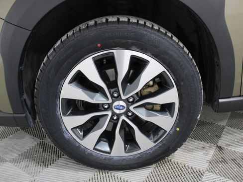 Used 2024 Subaru Outback Limited AWD/4WD image 9